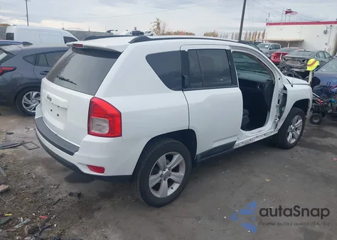 2011 Jeep Compass z USA, uszkodzony, nr VIN 1J4NF1FB7BD223404